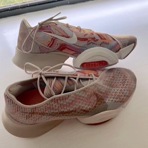 W NIKE AIR ZOOM SUPERREP 2